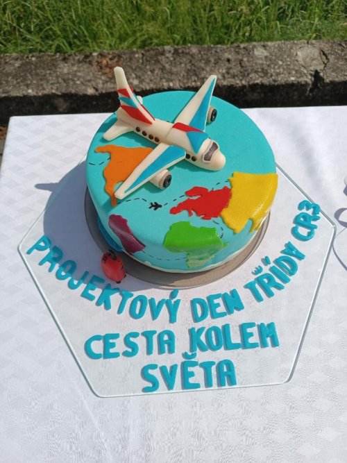 TŘÍDA CR3 PŘIPRAVILA ANIMAČNÍ PROGRAM PRO PRVŇÁČKY NA TÉMA „ CESTA KOLEM SVĚTA“ 5  