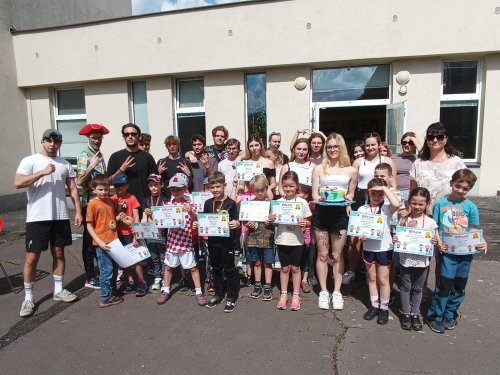 TŘÍDA CR3 PŘIPRAVILA ANIMAČNÍ PROGRAM PRO PRVŇÁČKY NA TÉMA „ CESTA KOLEM SVĚTA“ 2  
