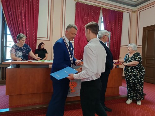 Předávání výučních listů na radnici města 5  