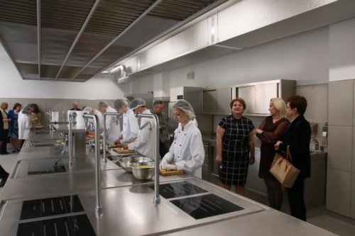 Rekonstrukce cvičné kuchyně 8  