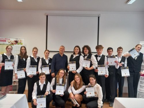 Cesta za tajemstvím vína: Žáci hotelové školy ve Frenštátě měli příležitost získat „Sommelierskou pečeť“ 6  