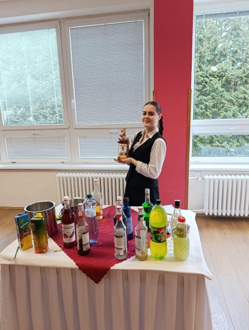 Projektový den OP JAK třídy H4 na téma káva a koktejly  v moderním pojetí 1  