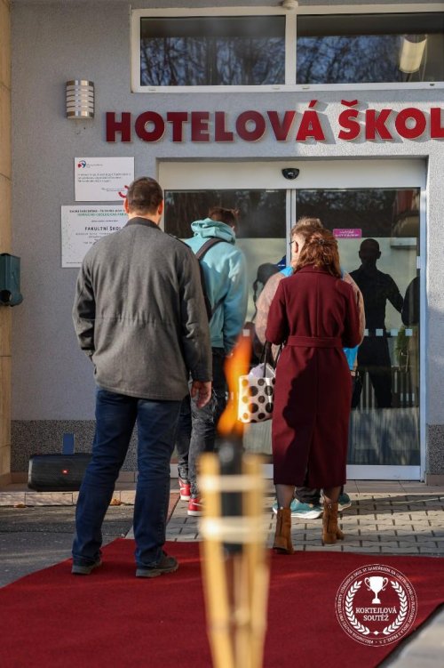 První ročník Koktejlové soutěže ve spolupráci Barmanů Zlín a Hotelové školy, Frenštát pod Radhoštěm 9  
