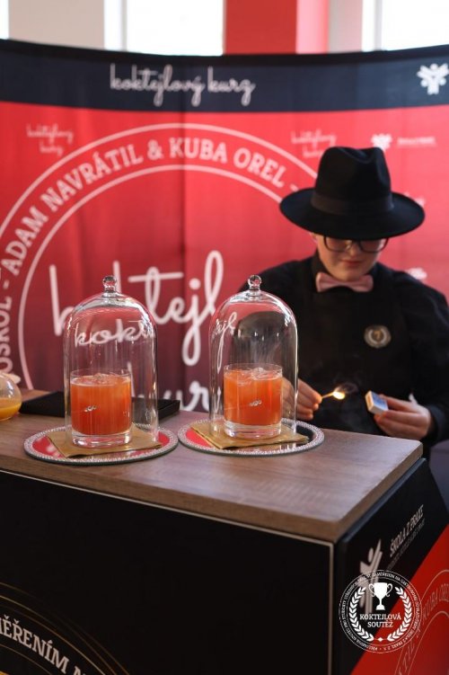 První ročník Koktejlové soutěže ve spolupráci Barmanů Zlín a Hotelové školy, Frenštát pod Radhoštěm