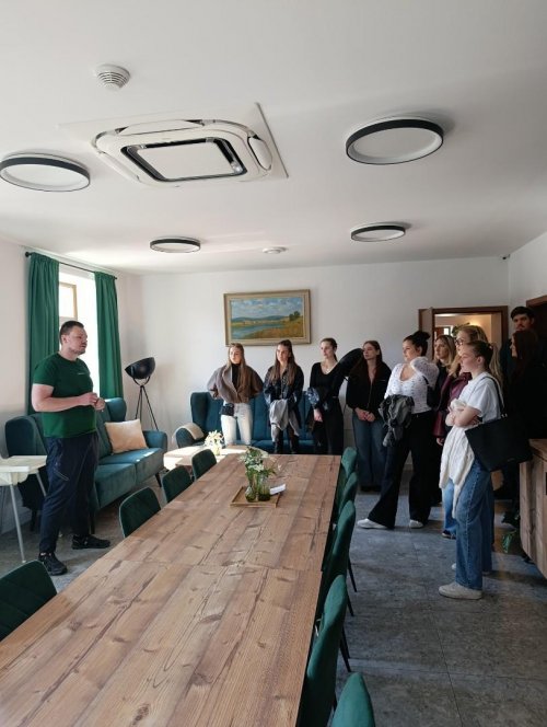 Třeťáci z cestovního ruchu prozkoumali novou tvář Wellness hotelu Zavadilka