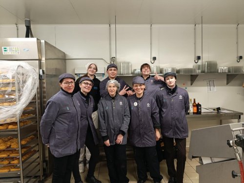 Stáž Terezy Pavlíčkové a Veroniky Placarové, studentek Hotelové školy Frenštát pod Radhoštěm, ve Francii