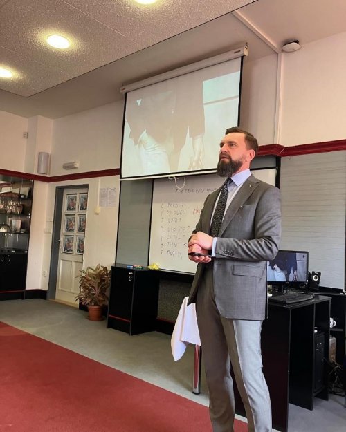 Zpráva č. 2 z klíčové aktivity - Etiketa s odborníkem z praxe 2  