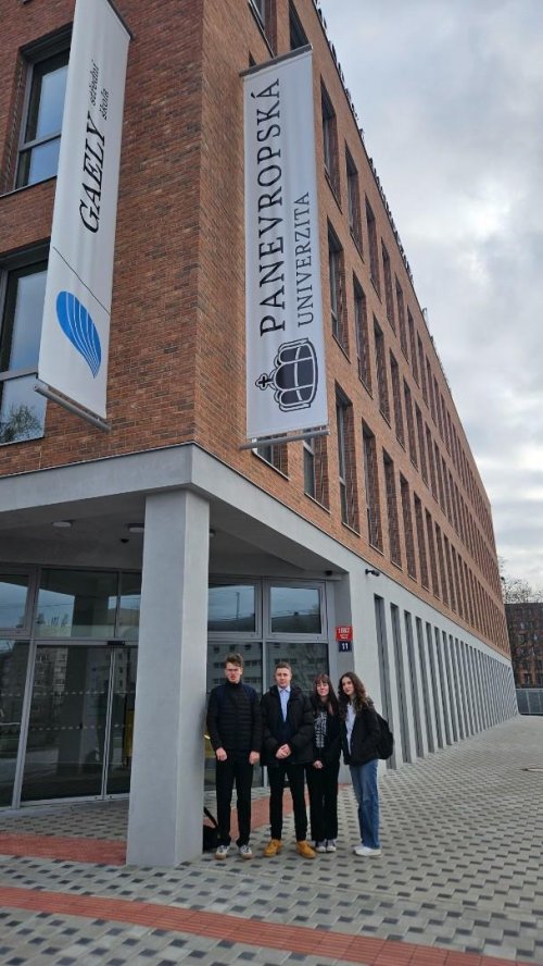 Staré Hamry ožívají: Žáci třídy CR2 reprezentovali školu na odborné soutěži v Praze 3  