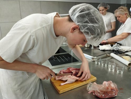 Projektový den třídy H2 (12 žáků) : Studená kuchyně – rautové výrobky 4  