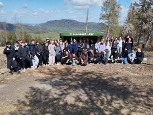 ENVIRONMENTÁLNÍ AKCE „STROMY PRO JAVORNÍK“ – VYSAZOVÁNÍ  STROMŮ